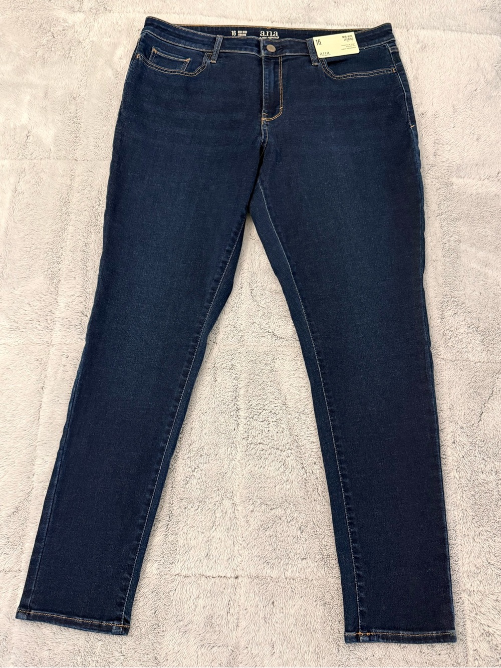 NWT a.n.a Mid Rise Jegging Jeans Ink Wash Dark Denim Size 16